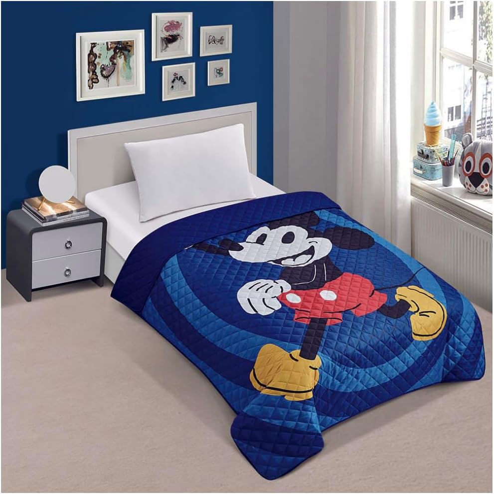 Classic Mickey Mouse Twin Quilted Bedspread